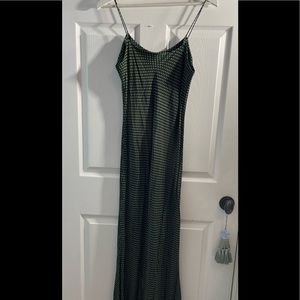 Karen Kane long dress maxi style green with small white flowers with straps